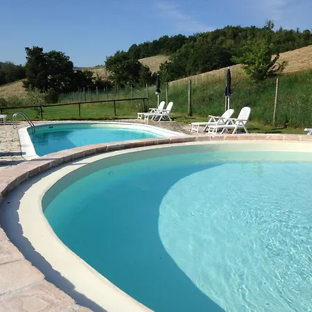 With One Bedroom, Kitchen, Bathroom Garden And Shared Pool Ferienhaus