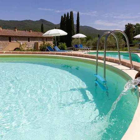 With One Bedroom, Kitchen, Bathroom Garden And Shared Pool Ferienhaus