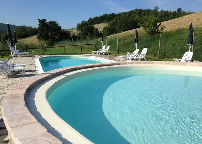 With One Bedroom, Kitchen, Bathroom Garden And Shared Pool Σπίτι διακοπών