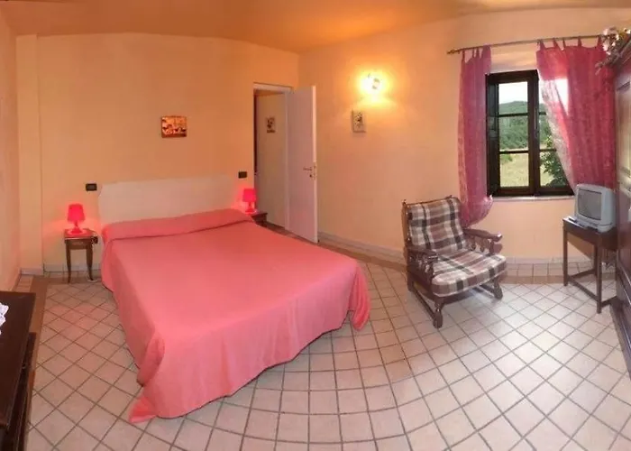 With One Bedroom, Kitchen, Bathroom Garden And Shared Pool